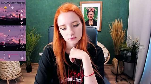 Alisha_Si naked stripping on cam for live sex video chat