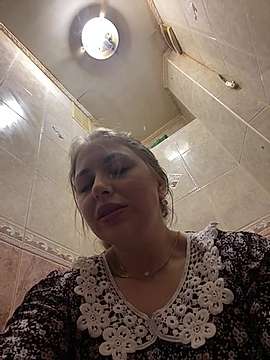 AmoresWings naked stripping on cam for live sex video chat