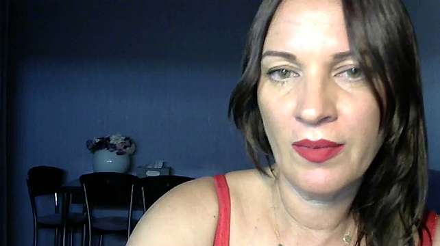 AnnaWaller naked stripping on cam for live sex video chat