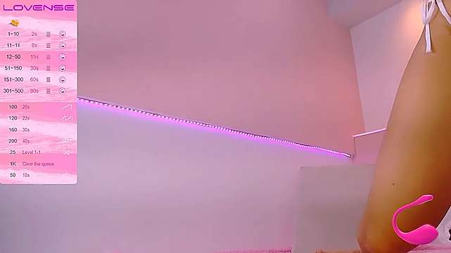 Barbiegril_55 naked stripping on cam for live sex video chat