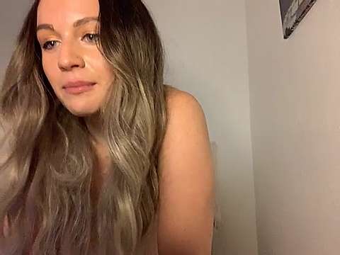 beabelle naked stripping on cam for live sex video chat
