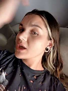 BitterStrawberry naked stripping on cam for live sex video chat