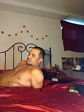 canadiancrazycouple666 naked stripping on cam for live sex video chat