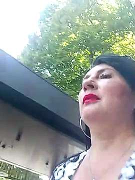 CandyNut naked stripping on cam for live sex video chat