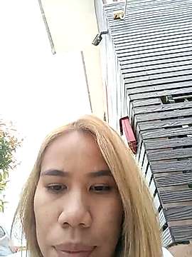 Cathy_Dee naked stripping on cam for live sex video chat