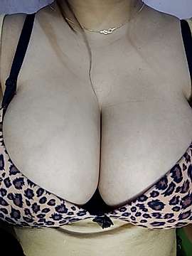 caya1989 naked stripping on cam for live sex video chat
