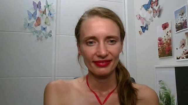 CelesteHotx naked stripping on cam for live sex video chat