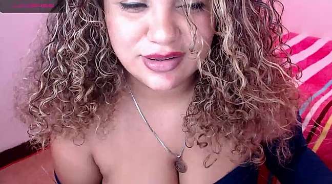 curvywhorex naked stripping on cam for live sex video chat