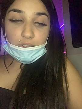 danaah_dmn naked stripping on cam for live sex video chat