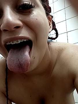 DanneNicole naked stripping on cam for live sex video chat