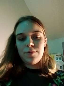 ElisaWet naked stripping on cam for live sex video chat