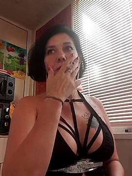 Elizabetsweet naked stripping on cam for live sex video chat