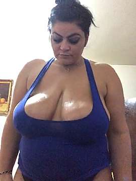 EllaHughes naked stripping on cam for live sex video chat