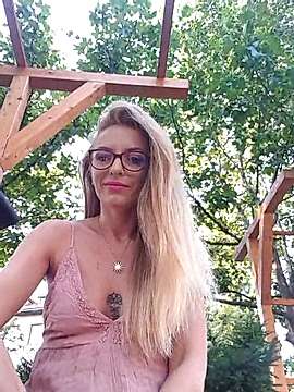EmaSpencer naked stripping on cam for live sex video chat