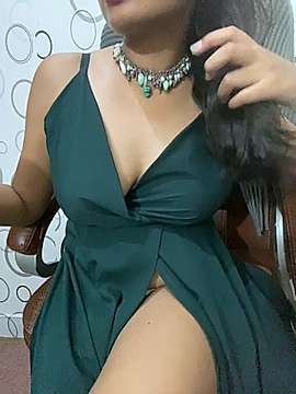 Erina_Love naked stripping on cam for live sex video chat