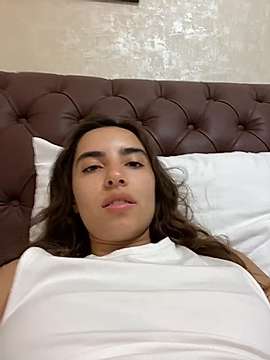 everybody_loves_pussy naked stripping on cam for live sex video chat