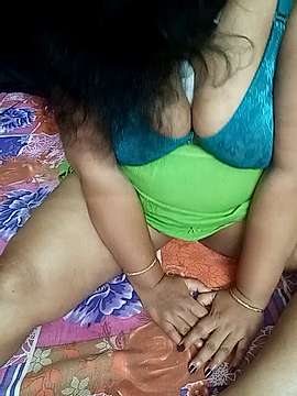 FreehandCircle naked stripping on cam for live sex video chat