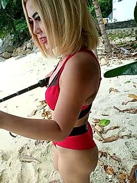 HorneyKitten naked stripping on cam for live sex video chat