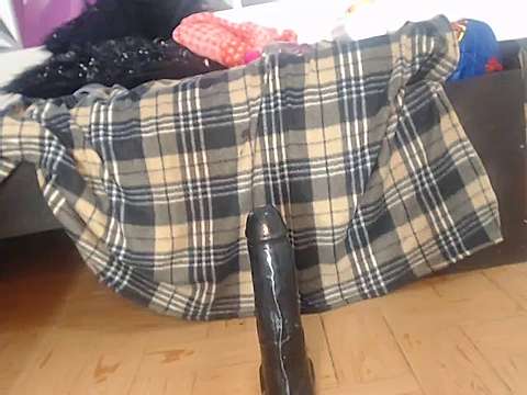 HYLARYY naked stripping on cam for live sex video chat