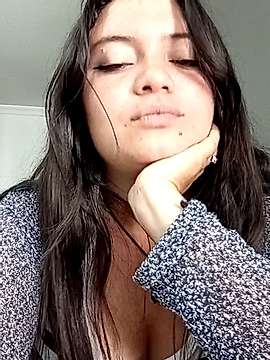Isabela_Porto naked stripping on cam for live sex video chat