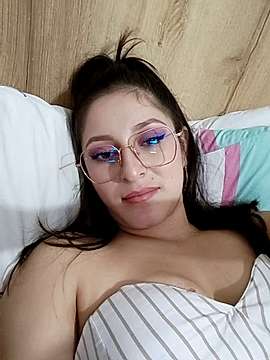 IsabelaGomez naked stripping on cam for live sex video chat