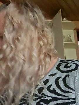 Janahotty naked stripping on cam for live sex video chat