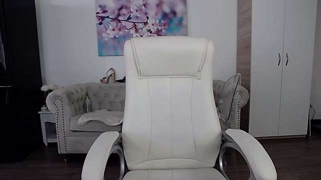 JanelleBrown_ naked stripping on cam for live sex video chat