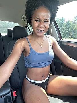 JayeLovely naked stripping on cam for live sex video chat