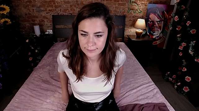 JenniferSmiley naked stripping on cam for live sex video chat