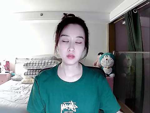 JIU_Cat naked stripping on cam for live sex video chat