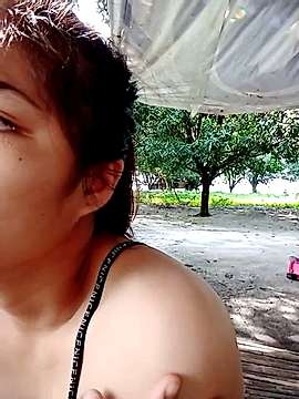 JuicyCandy69 naked stripping on cam for live sex video chat