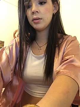 Julietta_Arias naked stripping on cam for live sex video chat
