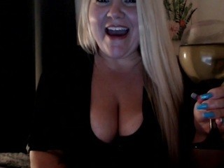 Kacie Grey nude on cam – live sex chat