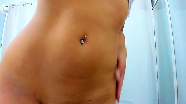 KendraSinn naked stripping on cam for live sex video chat