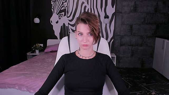 KristenScott naked stripping on cam for live sex video chat