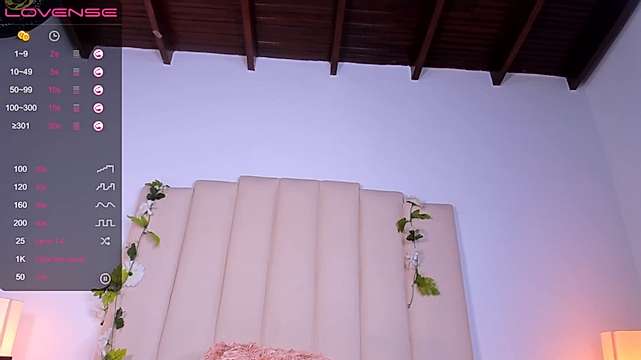 kyliie_fox naked stripping on cam for live sex video chat