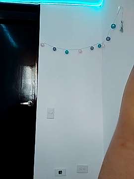 Lainy_Sprouse naked stripping on cam for live sex video chat