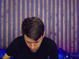 LeoRogerd nude on cam – live sex chat