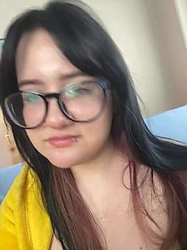 LillianDiamond naked stripping on cam for live sex video chat