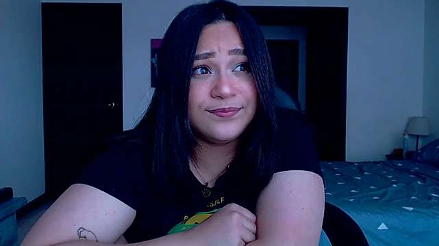 Luciernaga18 naked stripping on cam for live sex video chat