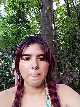 Maddie__ naked stripping on cam for live sex video chat