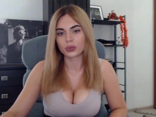 Majic-maffin nude on cam – live sex chat