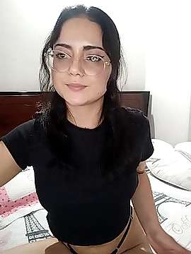 _Mariana___ naked stripping on cam for live sex video chat