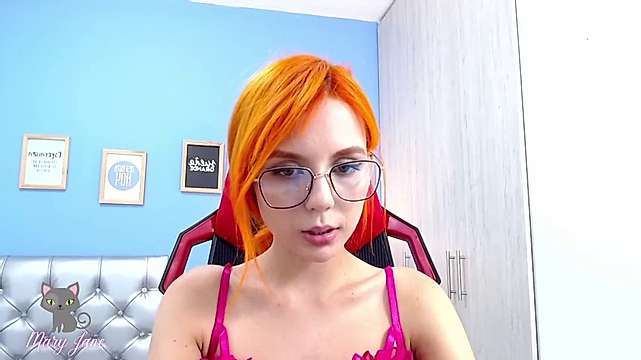 _Mary_Jane naked stripping on cam for live sex video chat