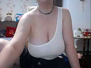 Mary_x naked stripping on cam for live sex video chat