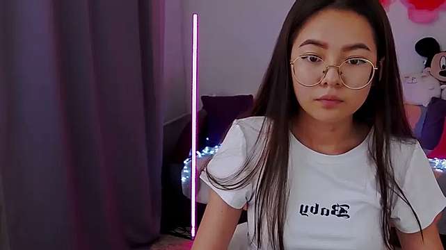 MiLa_Kk naked stripping on cam for live sex video chat