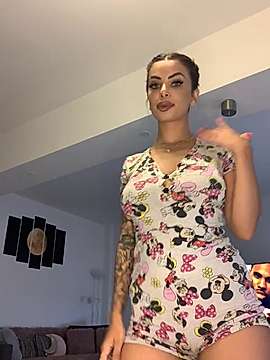 MoonaMuslim naked stripping on cam for live sex video chat