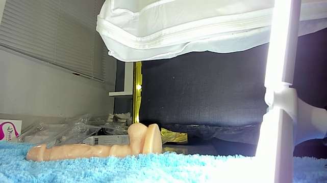 msschloe_ naked stripping on cam for live sex video chat