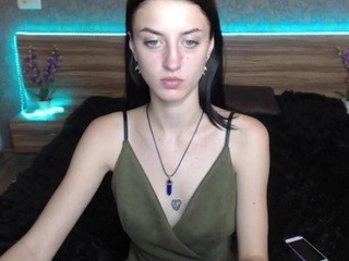 Naomi-Gardner nude on cam – live sex chat