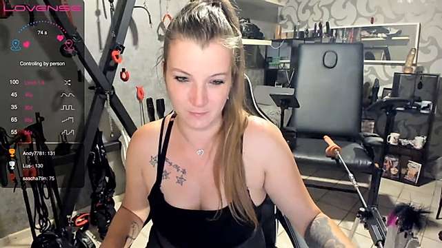 NastyySoul naked stripping on cam for live sex video chat